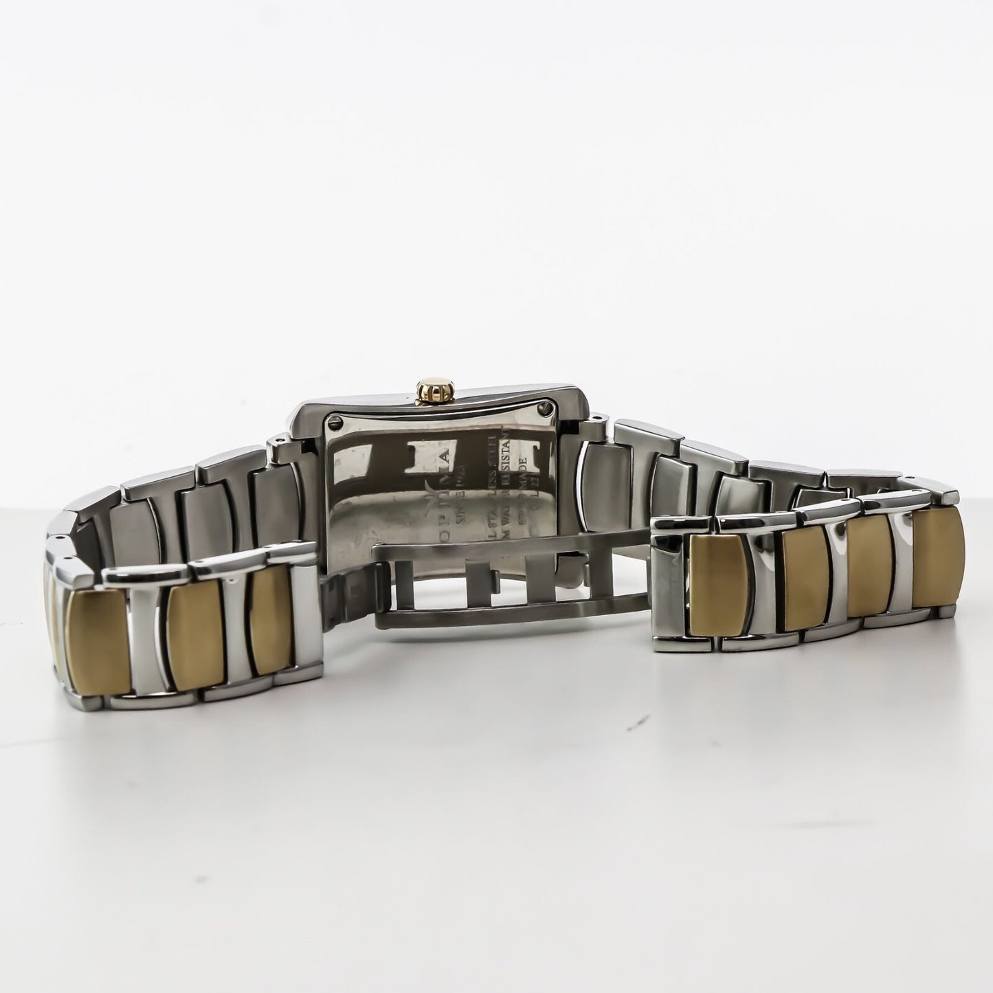 Optima • Swiss Watch • Stainless Steel • 24mmx38mm• Quartz • 5ATM • OSL221