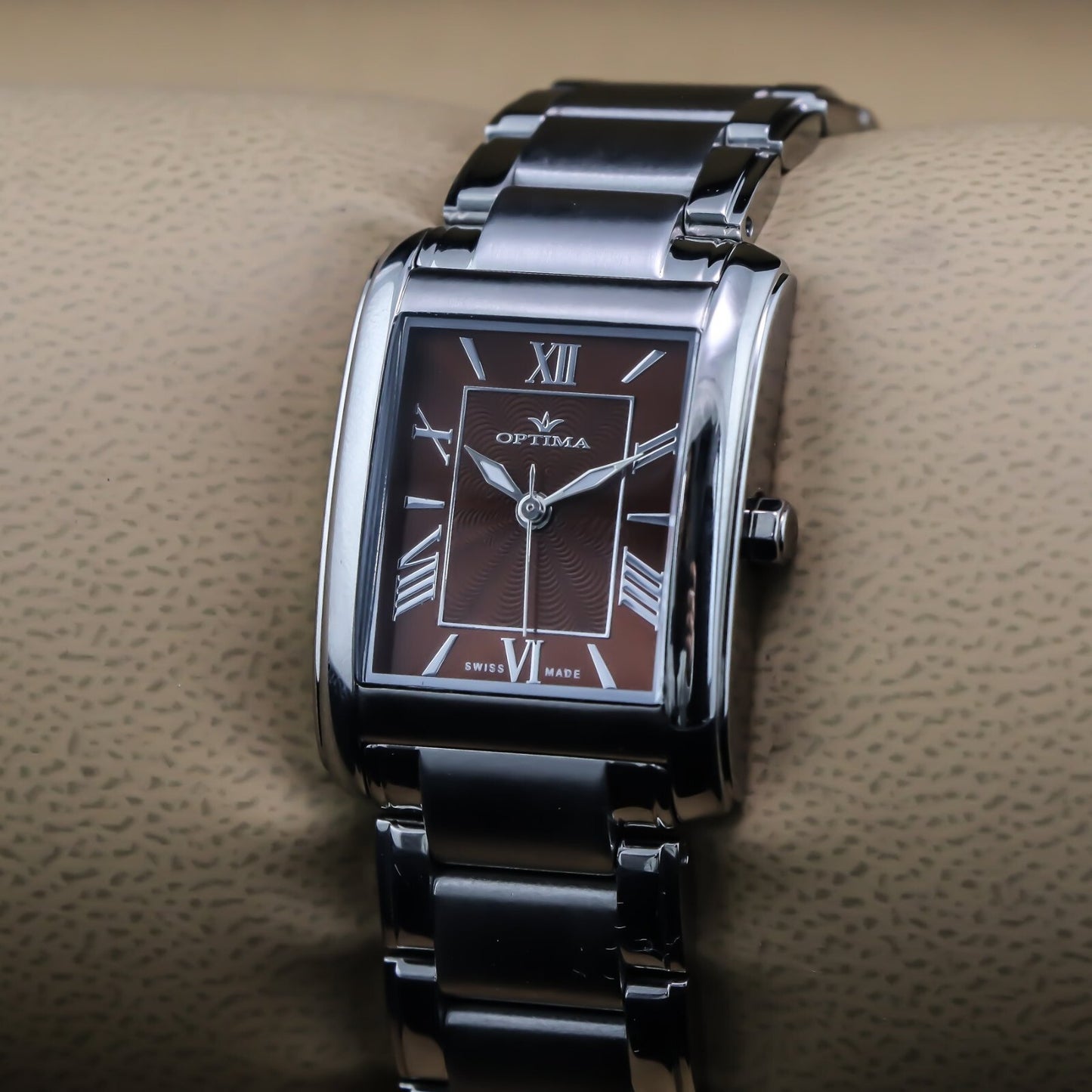 Optima • Swiss Watch • Stainless Steel • 20mm • Quartz • 3ATM • OSL140