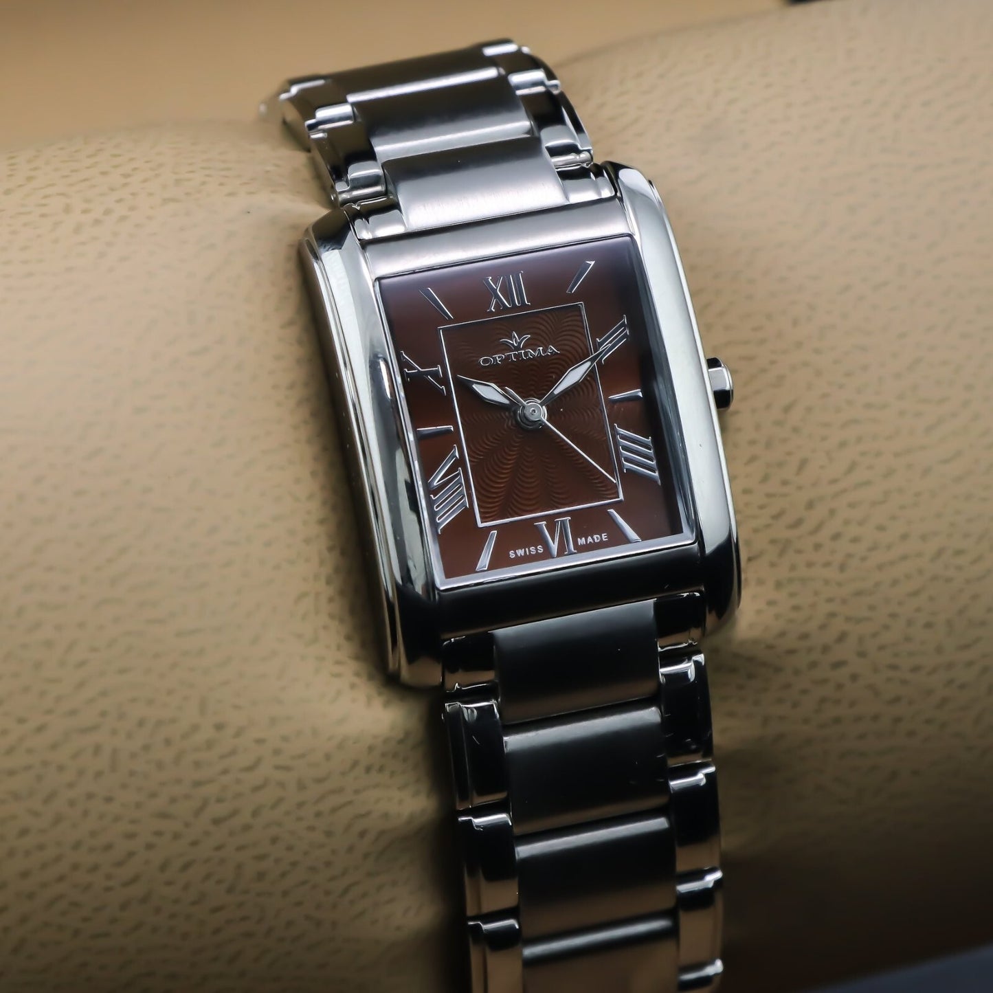 Optima • Swiss Watch • Stainless Steel • 20mm • Quartz • 3ATM • OSL140