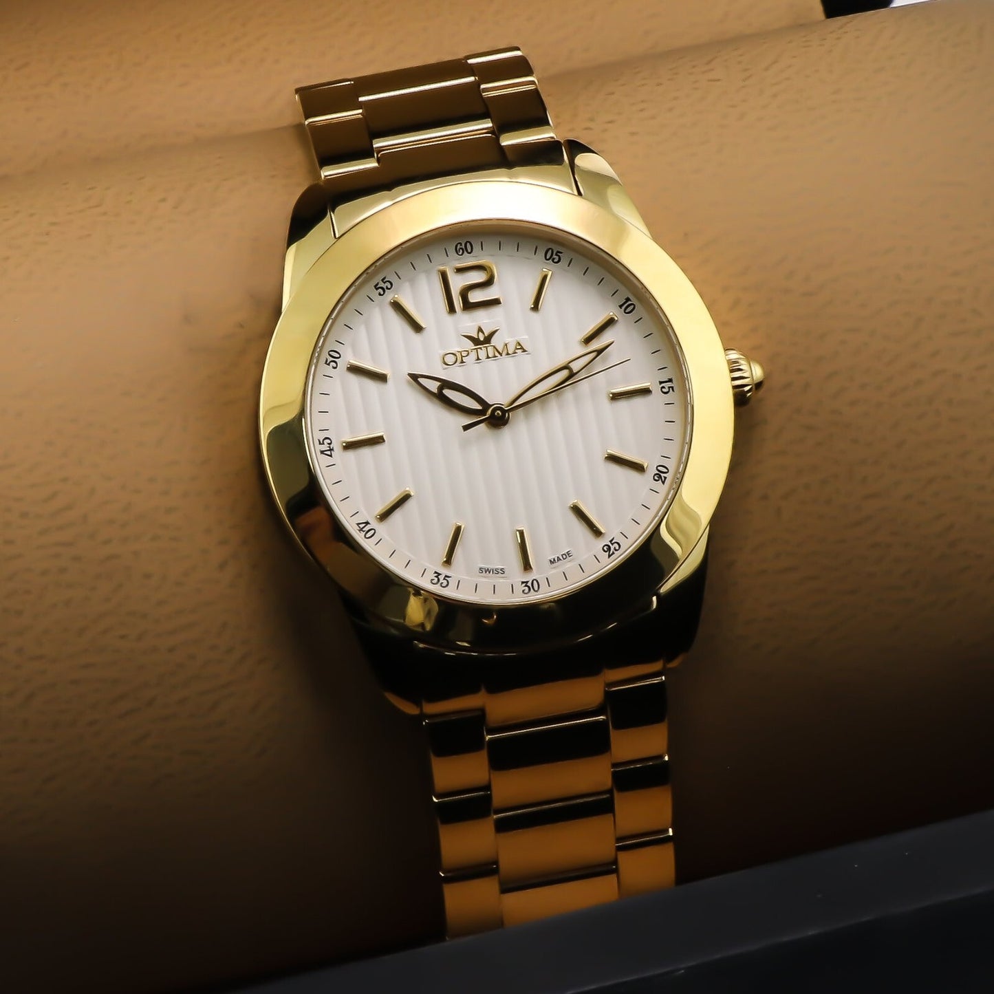 Optima • Reloj suizo • Acero inoxidable • 38 mm • Cuarzo • 3 ATM • OSL257