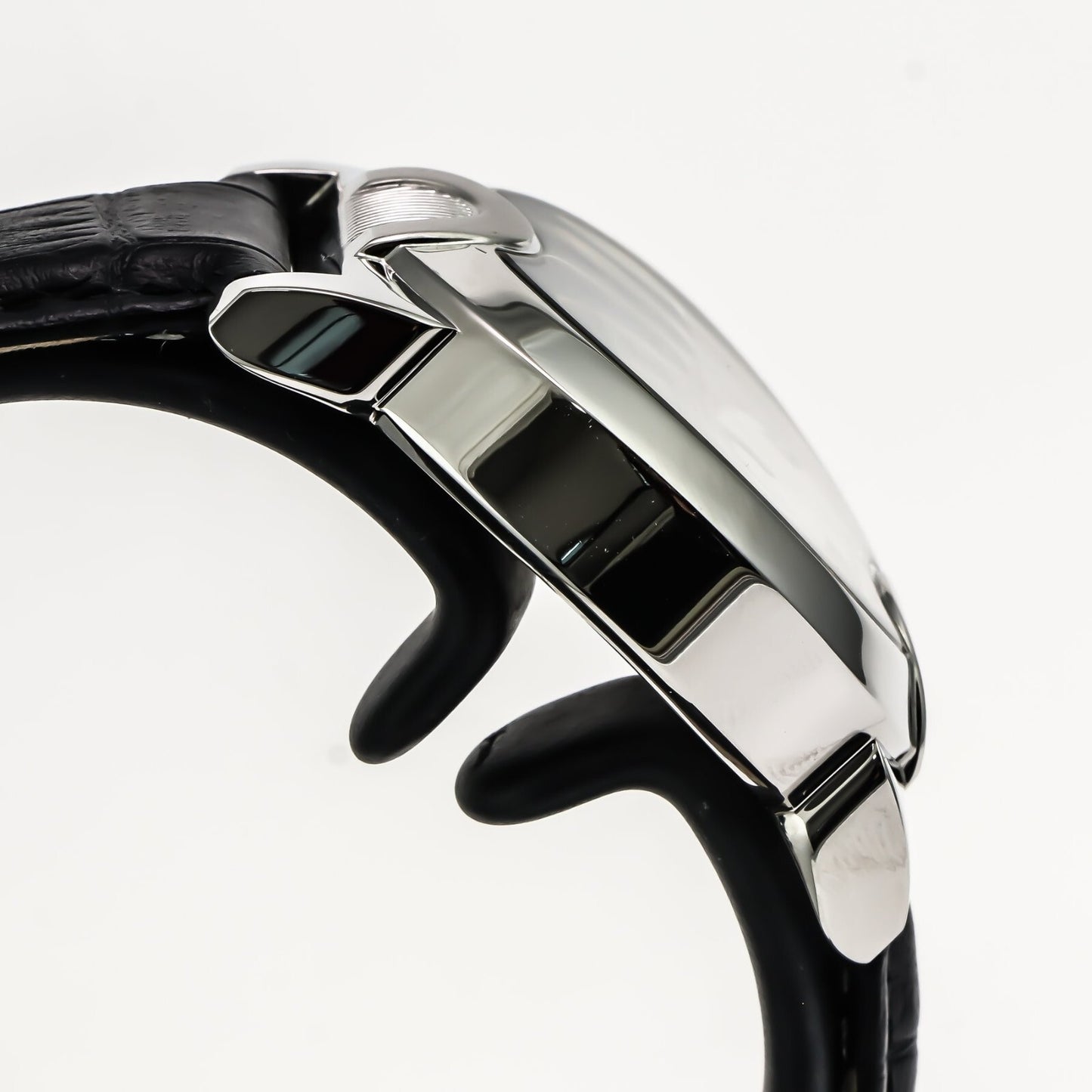 Optima • Swiss Watch • Stainless Steel • 40mm • Quartz • 3ATM •OSL233