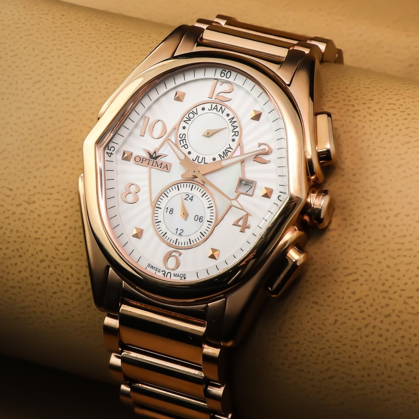 Optima • Swiss Watch • Stainless Steel • 42mm x 44.5mm • Quartz • 5ATM • OSC272