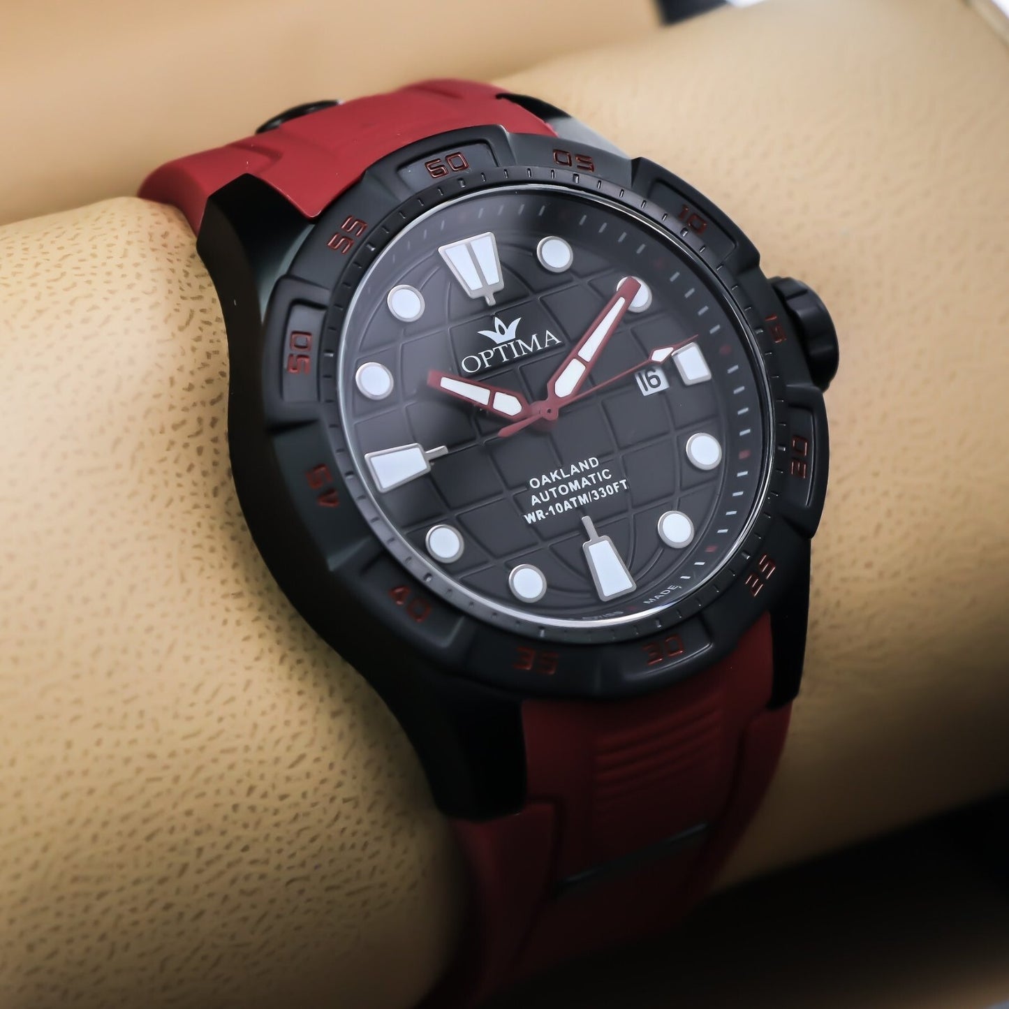 Optima • OAKLAND Swiss Watch • Stainless Steel • 43.35mm • Automatic • 10ATM