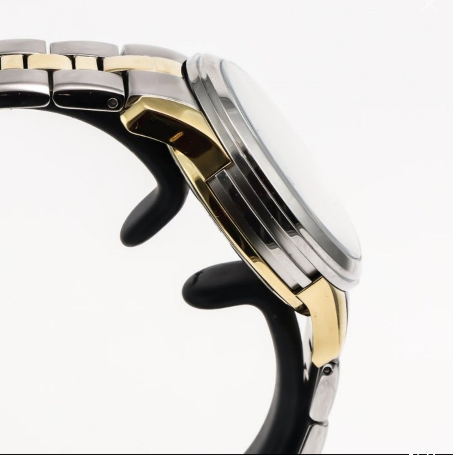 Optima • Swiss Watch • Stainless Steel Quartz • 39mm • 3ATM OSM234