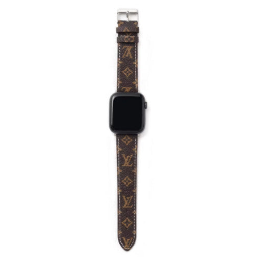 Luxury Leather Watch Band • Compatible with Apple Watch • Fits 38–49mm Series