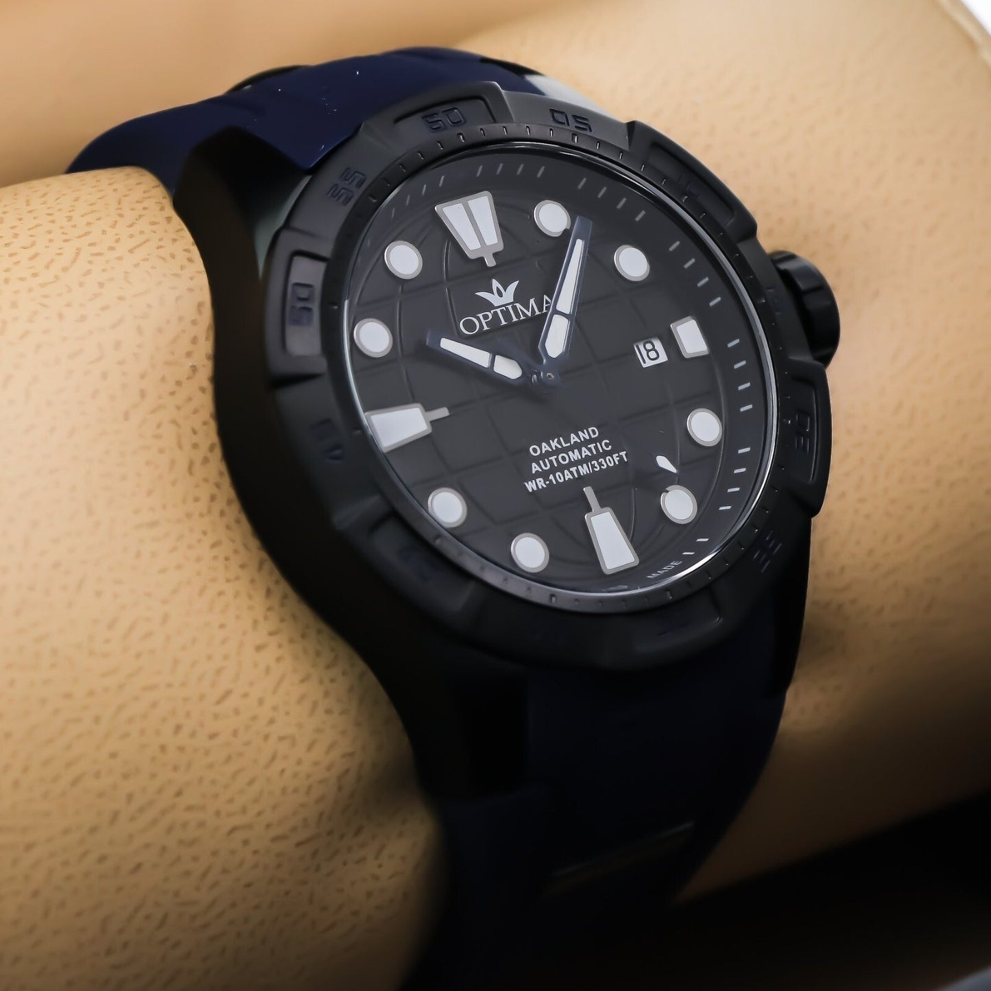 Optima • OAKLAND Swiss Watch • Stainless Steel • 43.35mm • Automatic • 10ATM